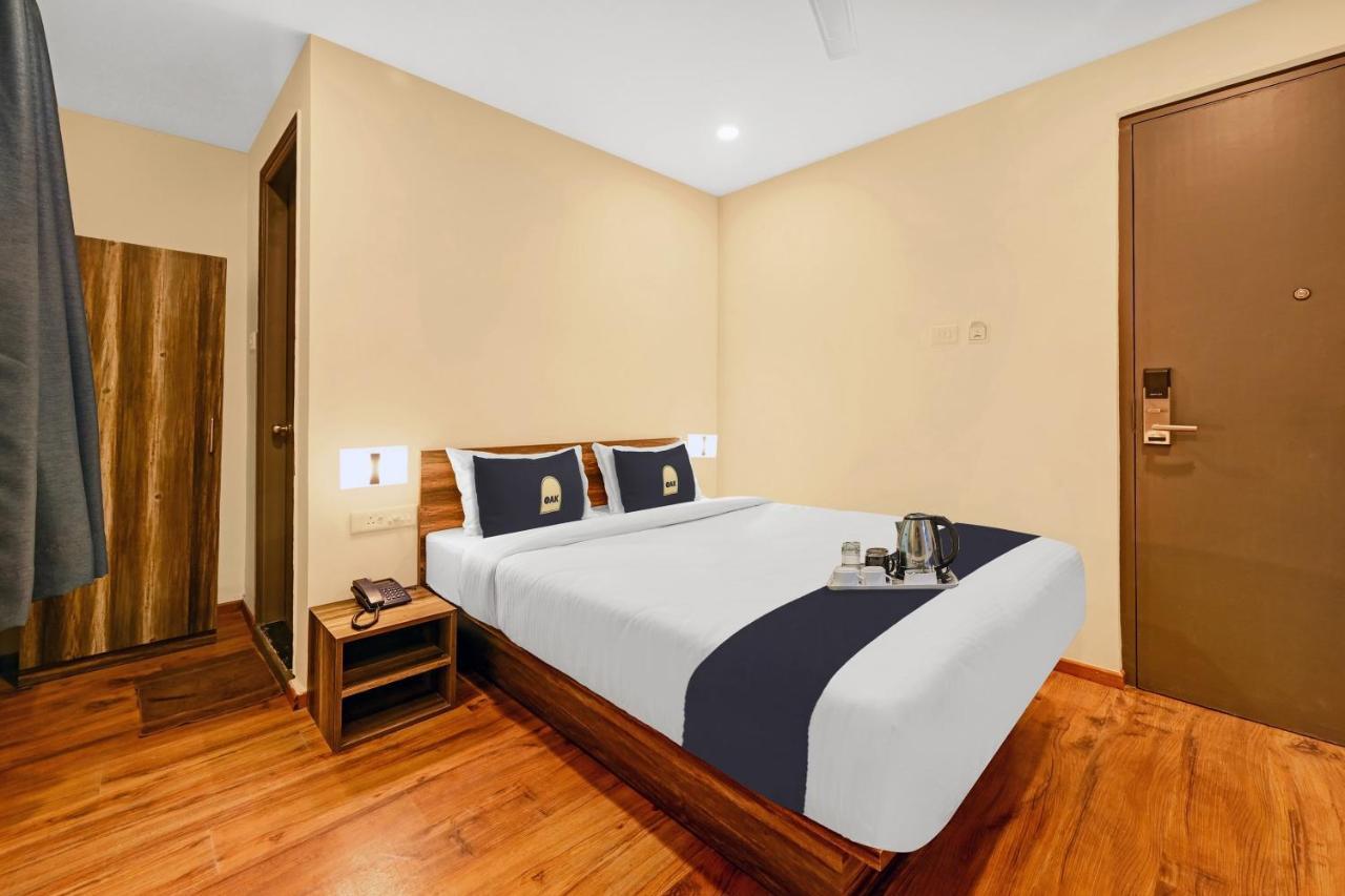 Hotel Super Townhouse Oak Hillside Aqua Khandagiri Exterior foto